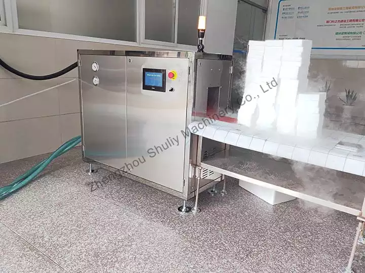 Dry ice block maker machine